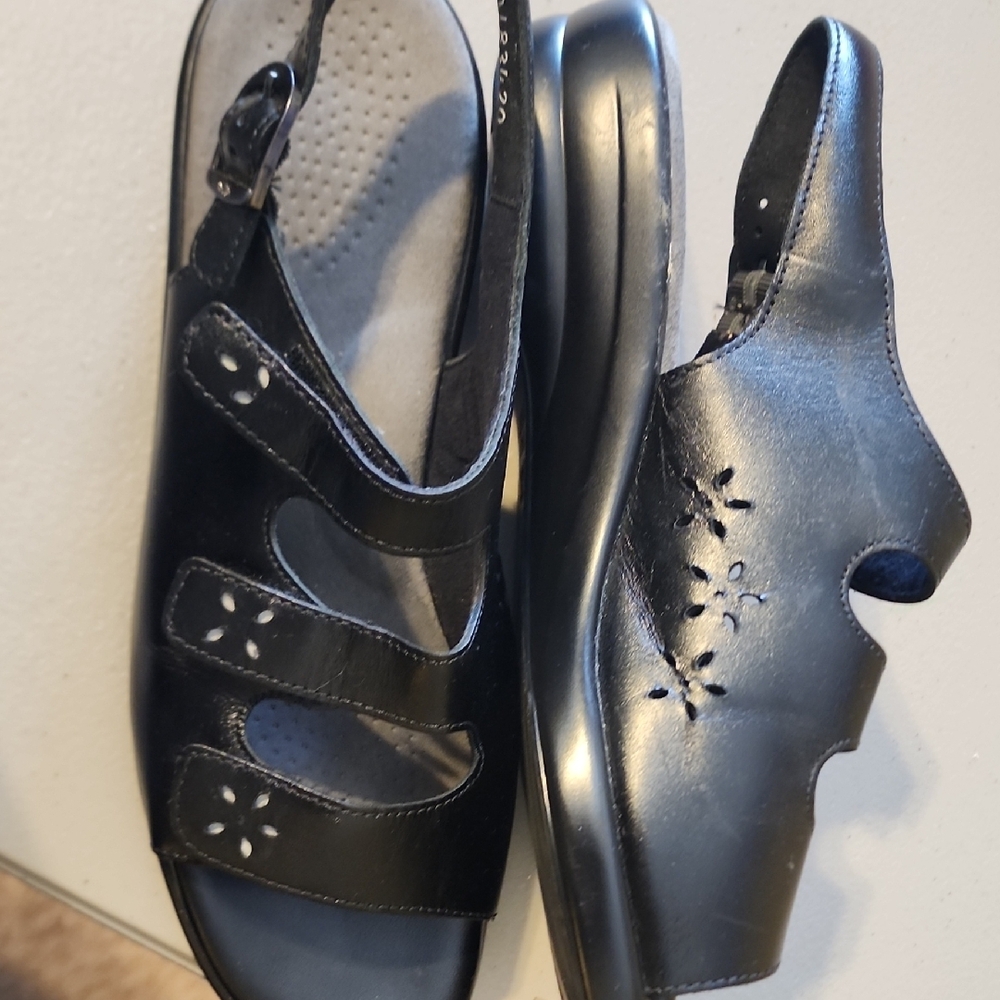 SAS Women's Black Sandals - Picture 7 of 11